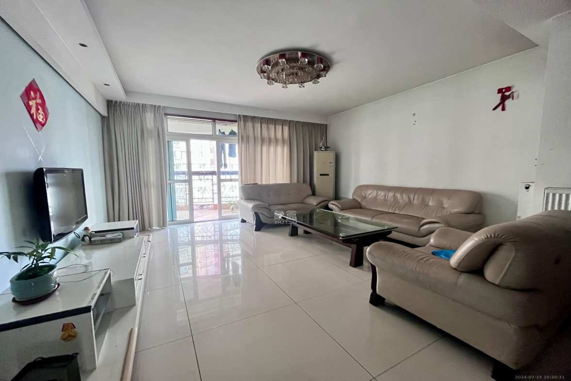 左岸春天  4室2厅2卫    3800.0元/月室内图