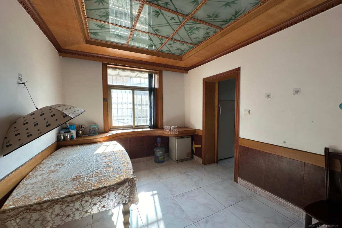 轻化公司宿舍向东南6号（产权南湖路46号）  3室2厅2卫   2100.00元/月室内图