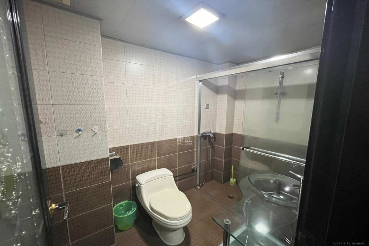 兴隆小区  3室2厅2卫   1700.00元/月室内图