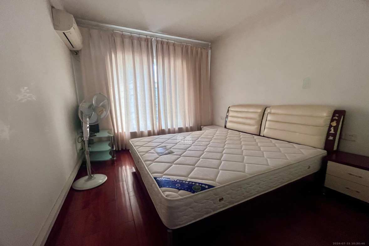 左岸春天  4室2厅2卫    3800.0元/月室内图