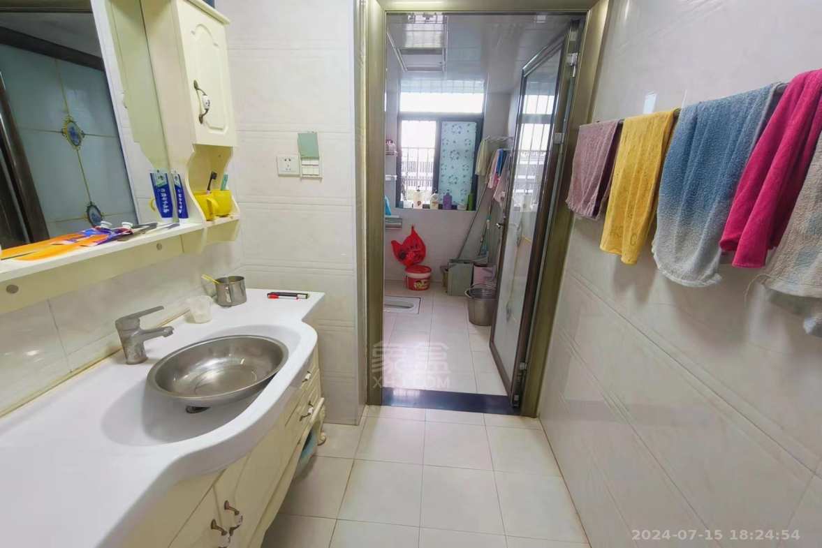 上善国际(翰林府) 3室2厅2卫 1800.0元/月 上善国际(翰林府) 3室2厅2卫 1800.0元/月室内图