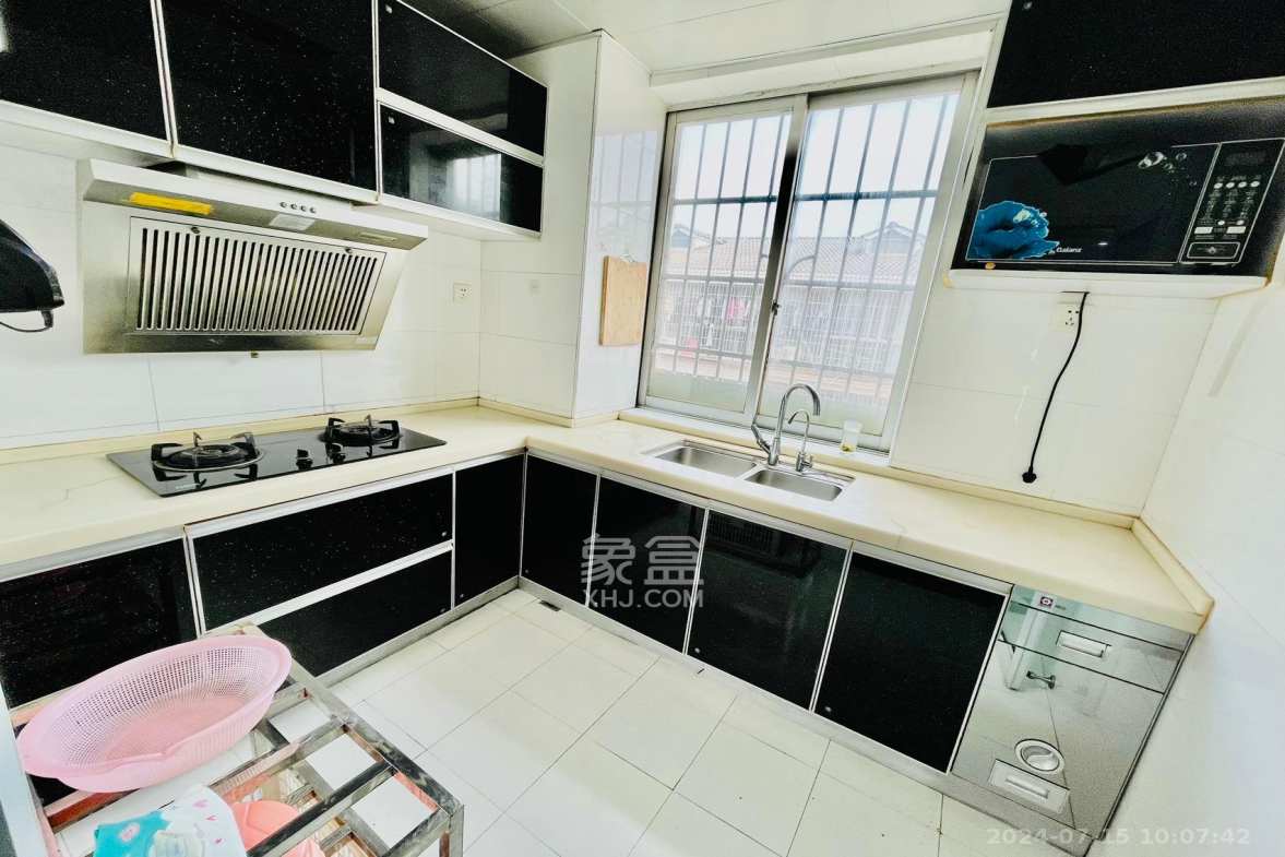 湘绣城  3室2厅2卫    1500.0元/月室内图