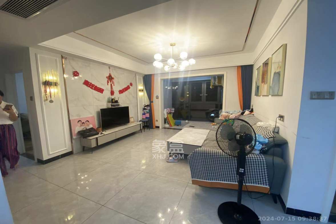 澳海澜庭 3室2厅2卫 2500.0元/月 澳海澜庭 3室2厅2卫 2500.0元/月室内图