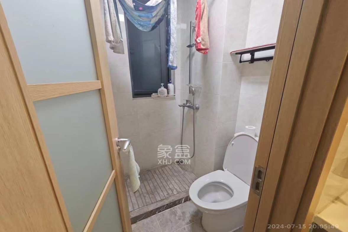 卓越浅水湾  1室1厅1卫    2100.0元/月室内图