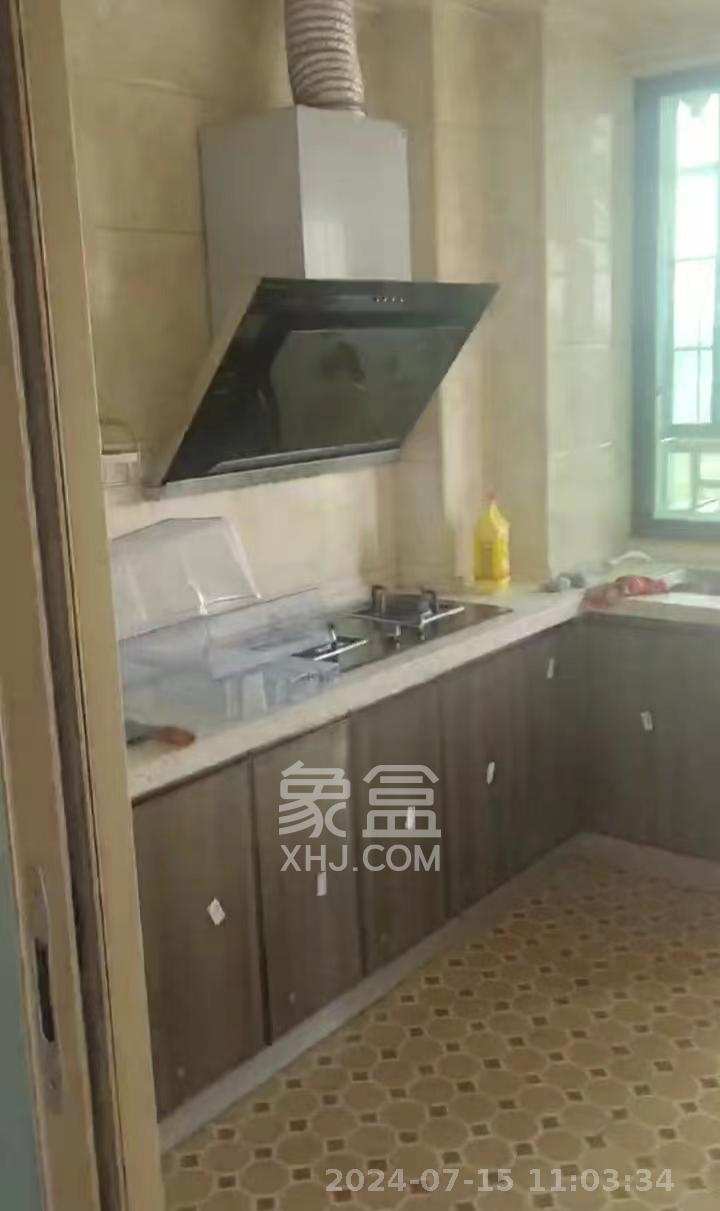 鄱阳佳郡  3室2厅2卫   2400.00元/月室内图