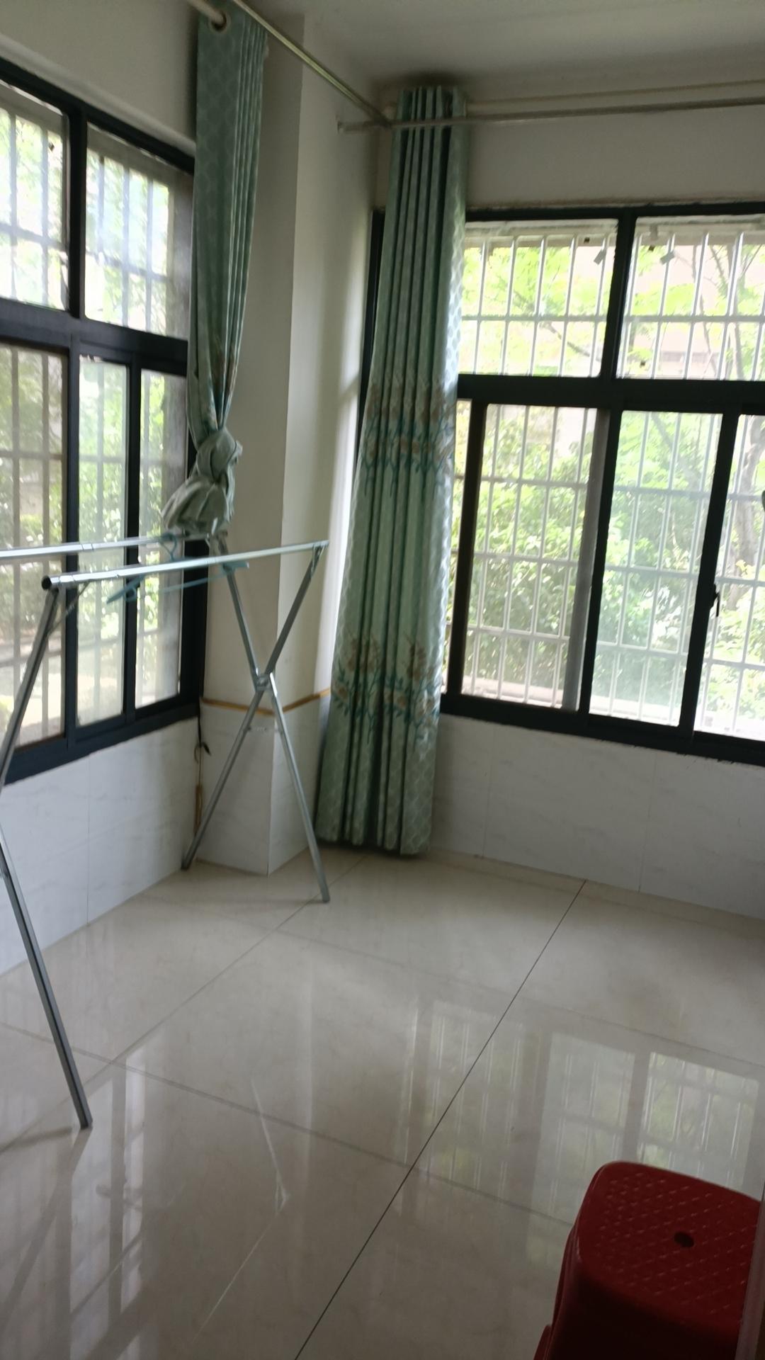 天地人和  3室2厅2卫    2000.0元/月室内图