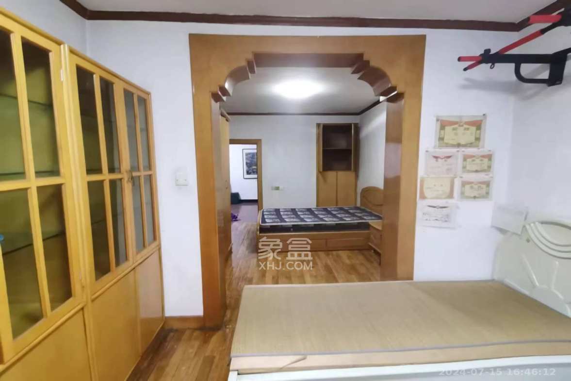 省人大常委会宿舍  4室2厅1卫    2300.0元/月室内图