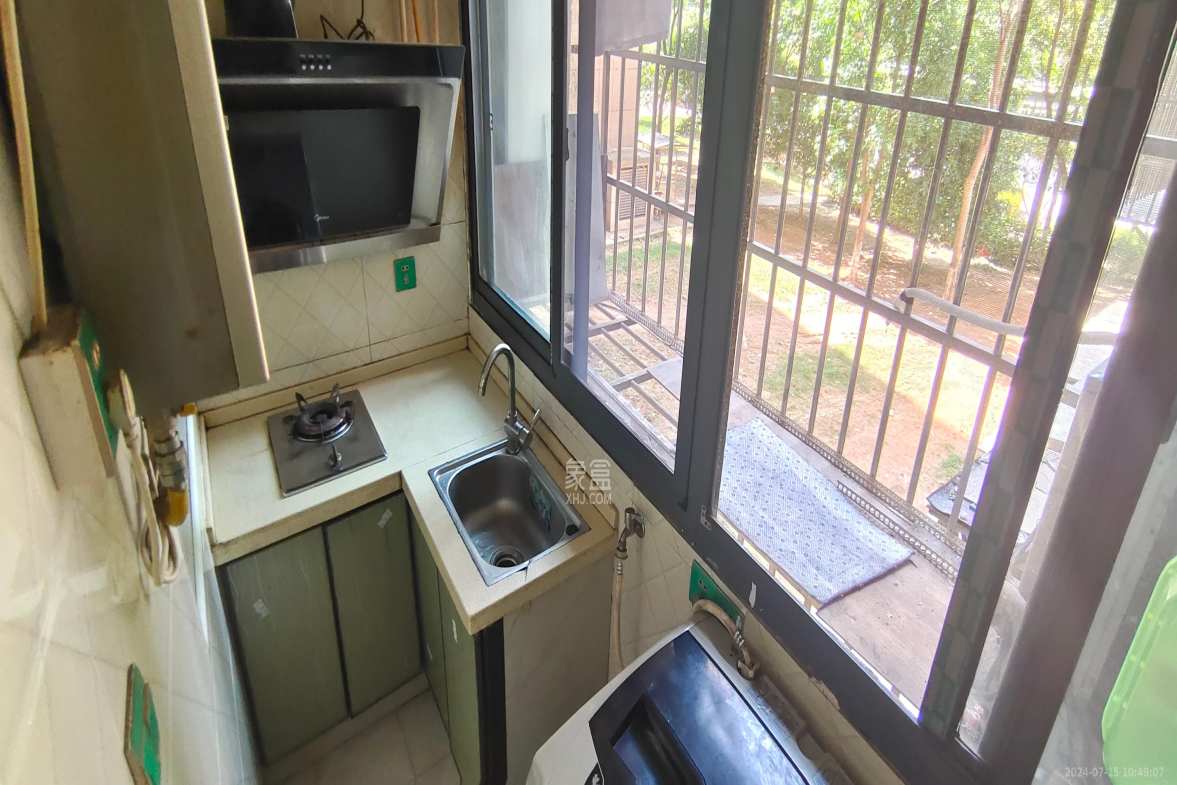 嘉顺苑  1室1厅1卫   1300.00元/月室内图