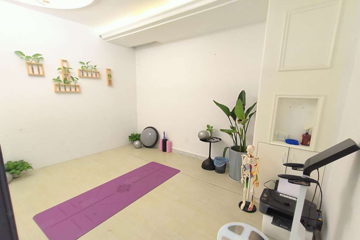 华南城市广场  1室1厅1卫   7500.00元/月室内图1