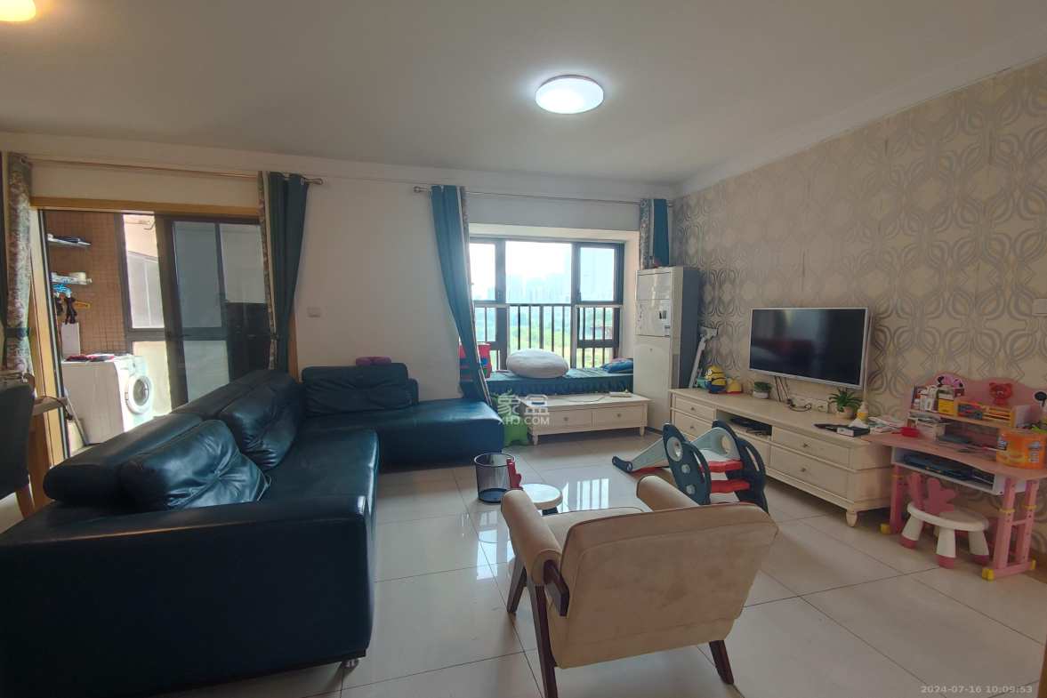 珠江花城三期锦鲤 3室2厅1卫 2500.0元/月 珠江花城三期锦鲤 3室2厅1卫 2500.0元/月室内图