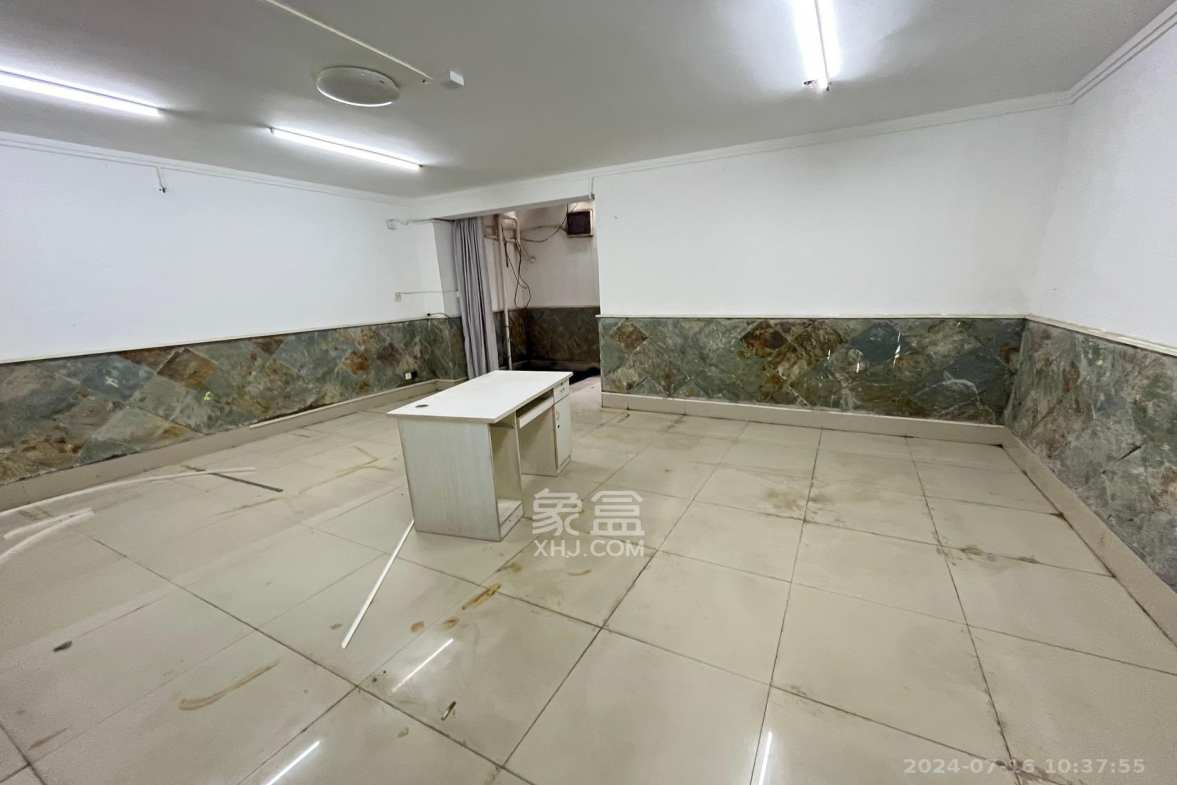 水云间  4室2厅3卫   7000.00元/月室内图