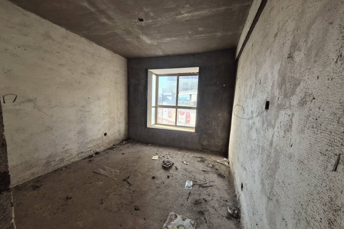 城南壹号  0室0厅0卫    85.8万客厅