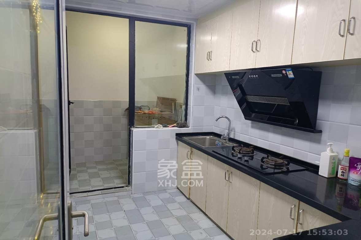 中信凯旋城（中信新城四期）  3室2厅1卫   1800.00元/月室内图