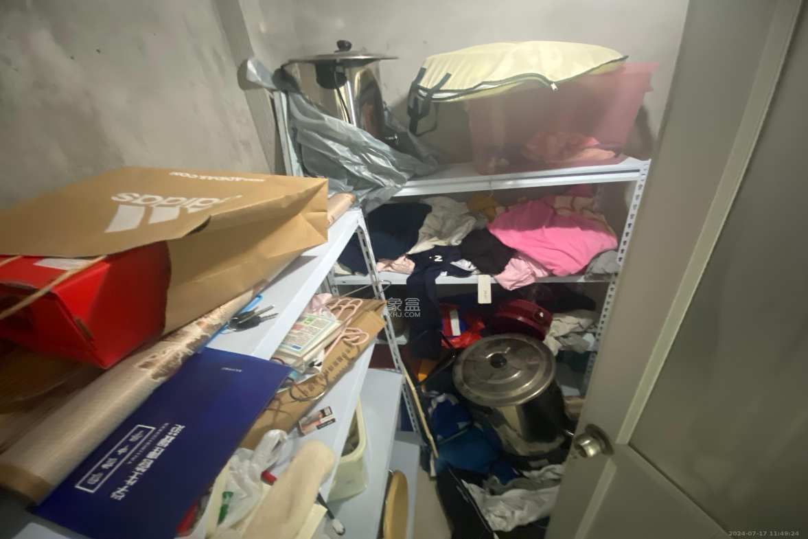 建鸿达华都(华都小户型及大华写字楼)  1室1厅2卫    5200.0元/月 建鸿达华都(华都小户型及大华写字楼)  1室1厅2卫    5200.0元/月室内图