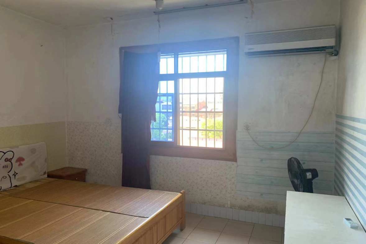 电力局家属楼 3室1厅1卫 900.0元/月 电力局家属楼 3室1厅1卫 900.0元/月室内图