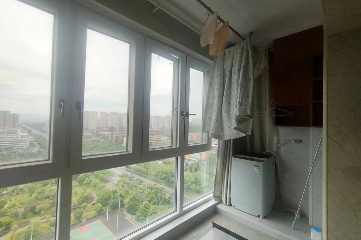 康城上品  2室2厅1卫   1550.00元/月室内图
