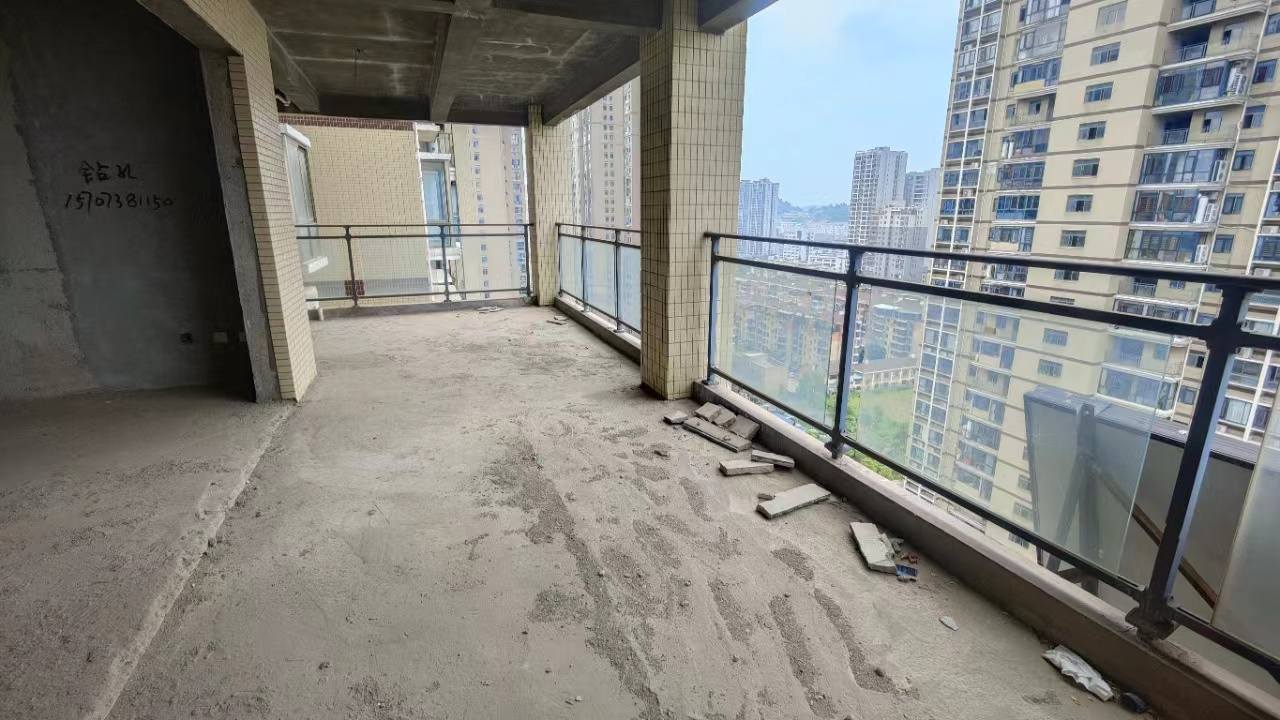 财苑小区  5室2厅2卫    162.0万室内图