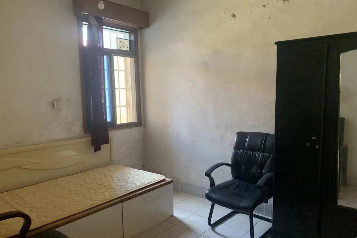 电力局家属楼 3室1厅1卫 900.0元/月 电力局家属楼 3室1厅1卫 900.0元/月室内图