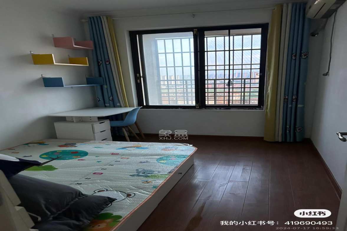 绿地香树花城  3室2厅1卫   1600.00元/月室内图