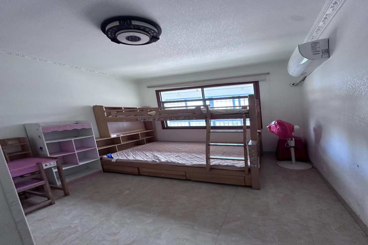 鸿星新天地  3室2厅2卫    2000.0元/月 鸿星新天地  3室2厅2卫    2000.0元/月室内图