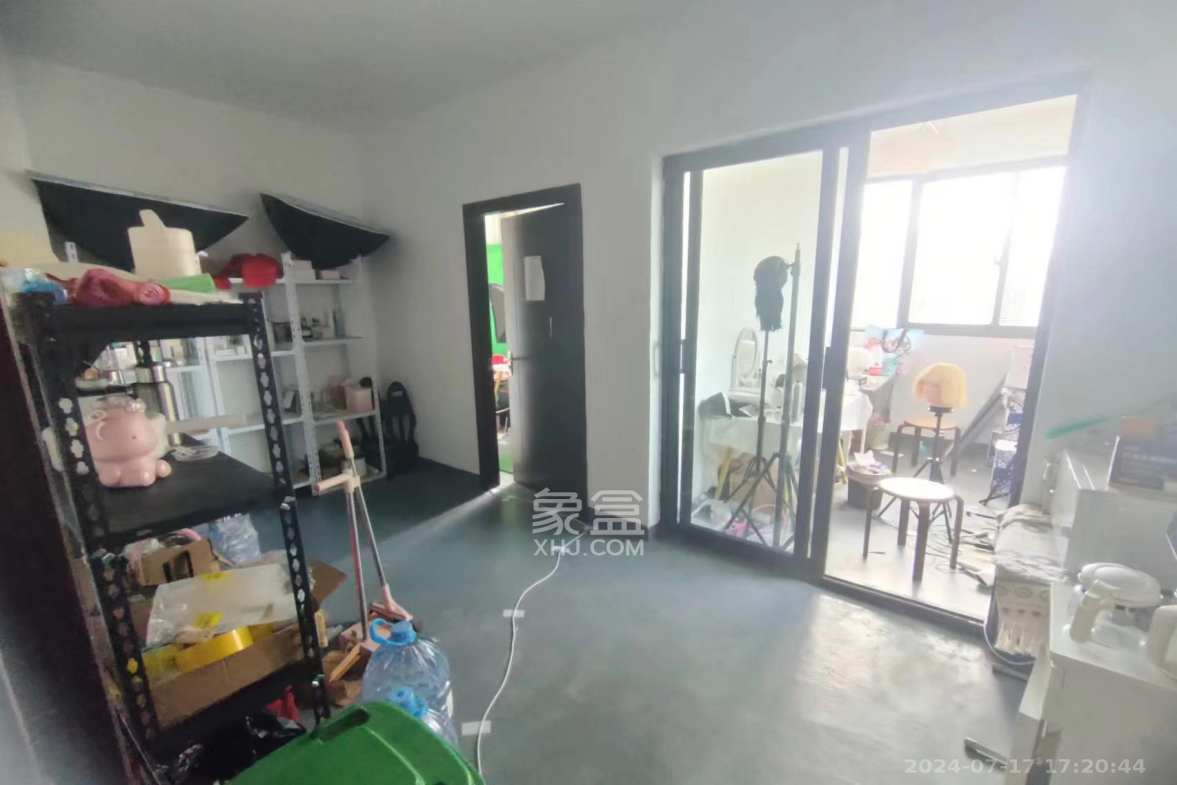归心苑  4室2厅2卫   4500.00元/月室内图