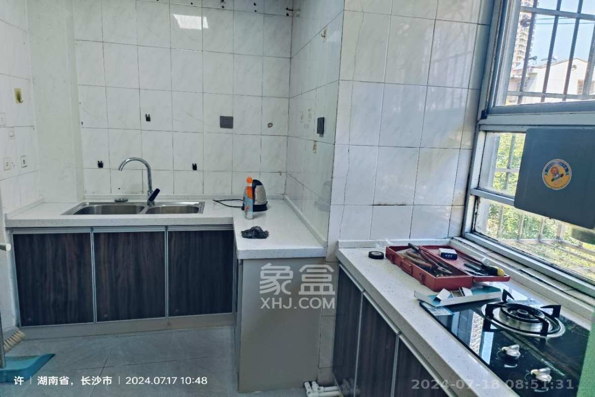 人造板厂宿舍（新河北堤1号）  2室1厅1卫    2300.0元/月室内图