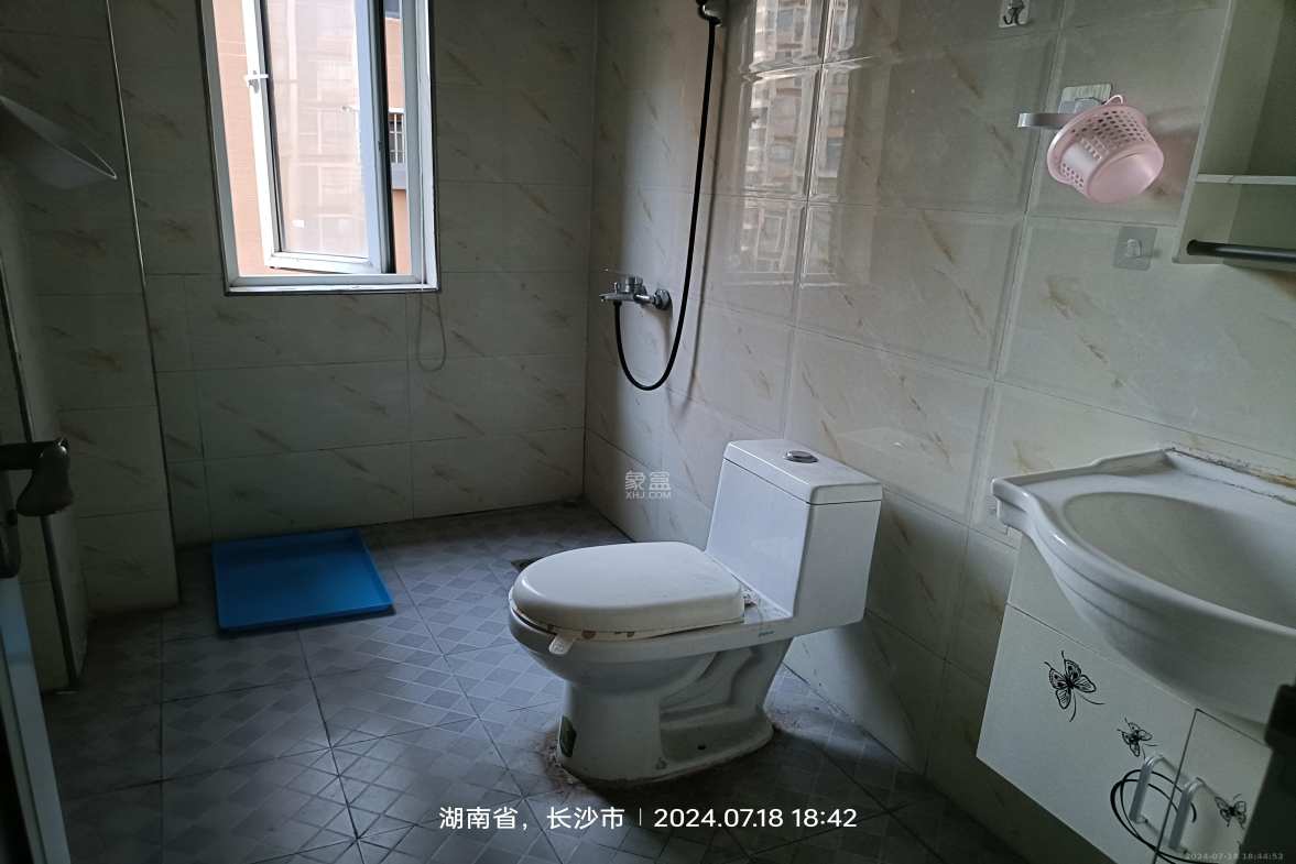 湘府十城（汇财御景湾新寓,汇财国际）  3室2厅2卫   2200.00元/月室内图
