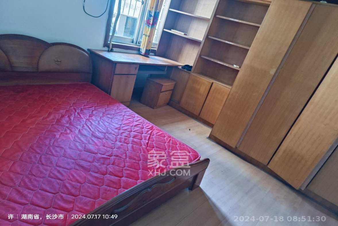 人造板厂宿舍（新河北堤1号）  2室1厅1卫    2300.0元/月室内图