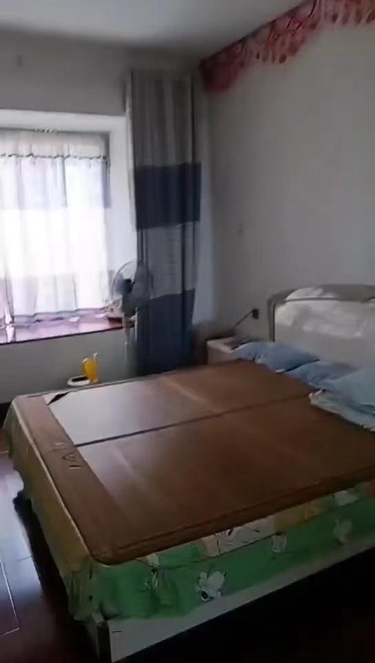 悦江山  4室2厅2卫   90.00万室内图