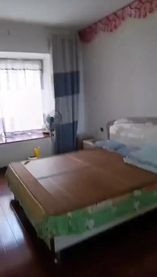 悦江山  4室2厅2卫   90.00万室内图