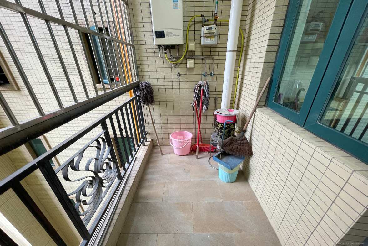 恒大名都  4室2厅1卫   2200.00元/月室内图