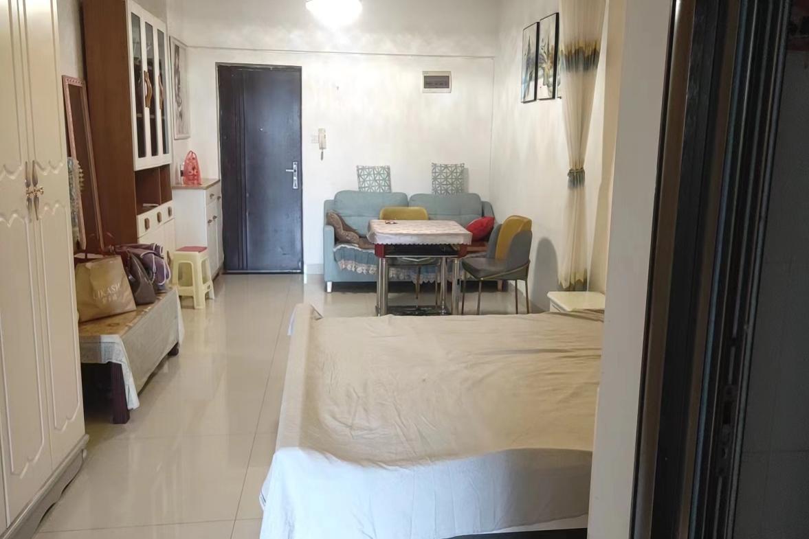 龙泰上品  1室1厅1卫    900.0元/月室内图