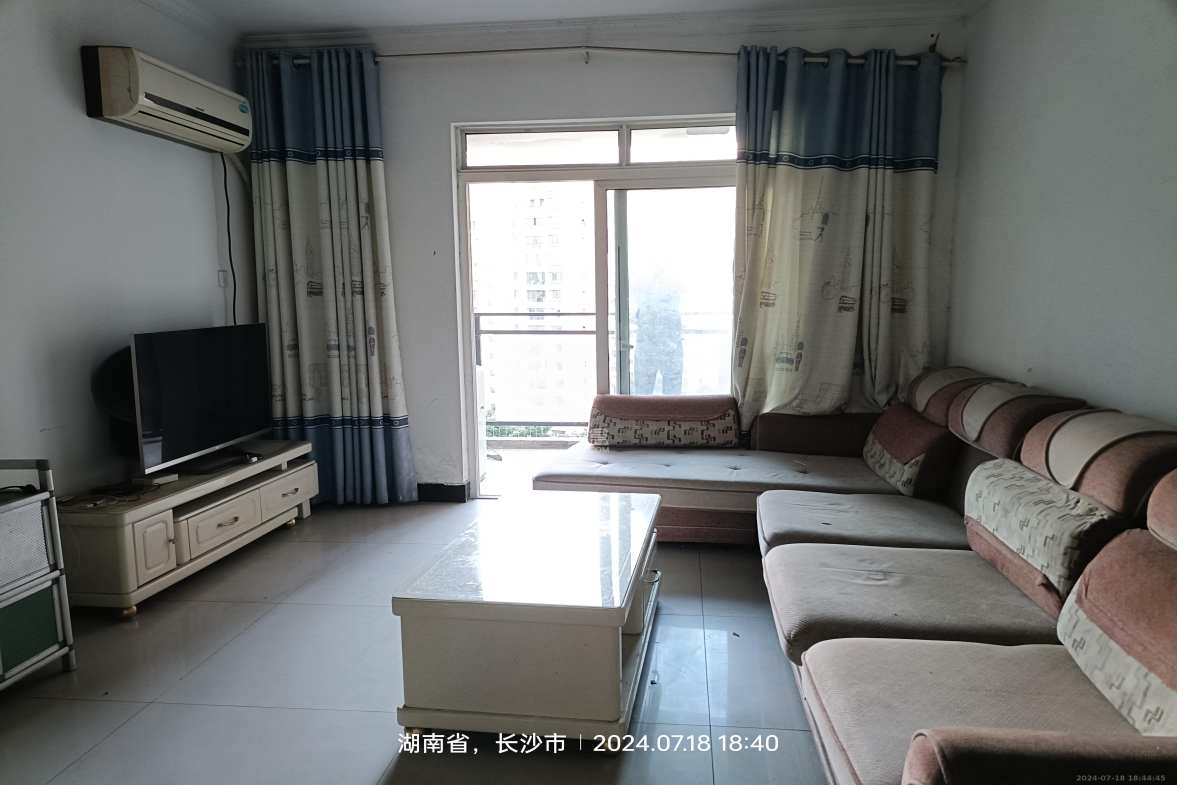 湘府十城（汇财御景湾新寓,汇财国际）  3室2厅2卫   2200.00元/月室内图1