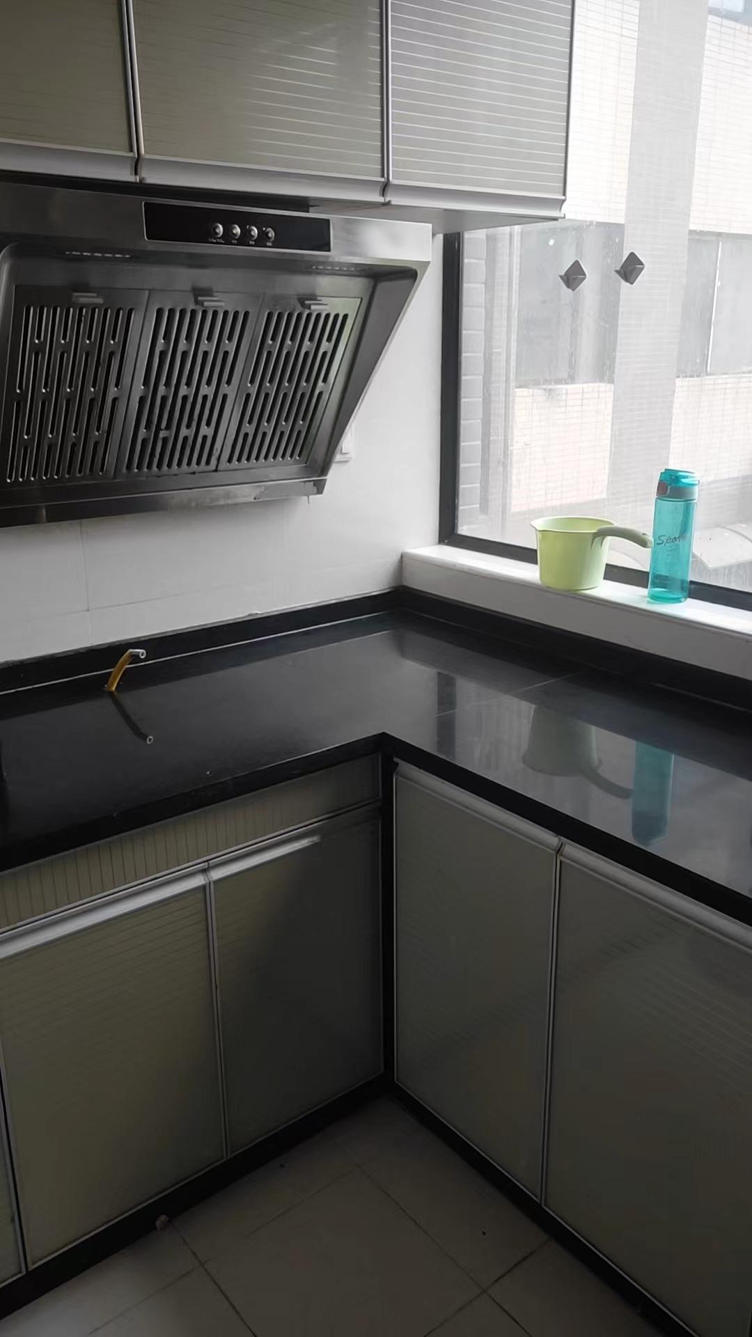 龙泰上品  1室1厅1卫    900.0元/月室内图