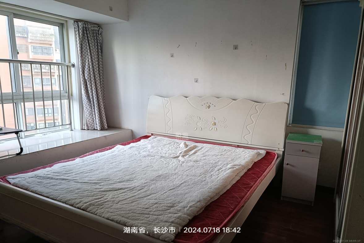 湘府十城（汇财御景湾新寓,汇财国际）  3室2厅2卫   2200.00元/月室内图