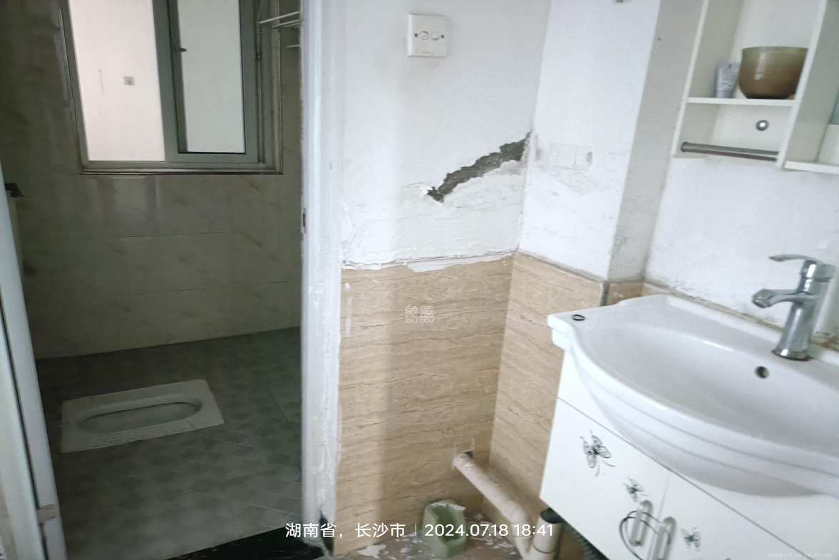 湘府十城（汇财御景湾新寓,汇财国际）  3室2厅2卫   2200.00元/月室内图