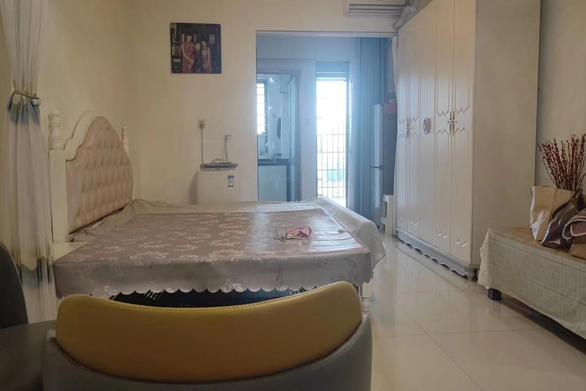 龙泰上品  1室1厅1卫    900.0元/月室内图