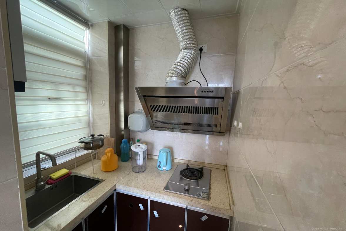 庐山一号  1室1厅1卫    1300.0元/月室内图