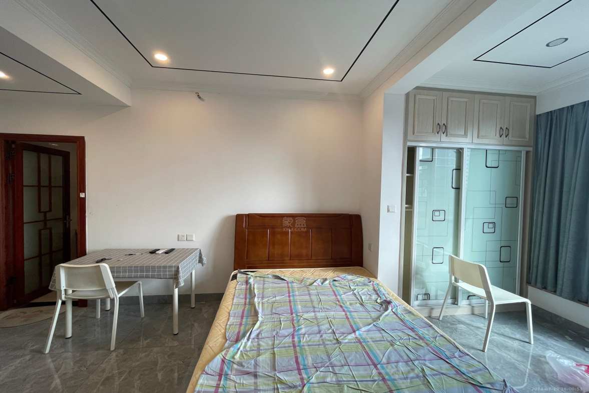 庐山一号  1室1厅1卫    1300.0元/月室内图