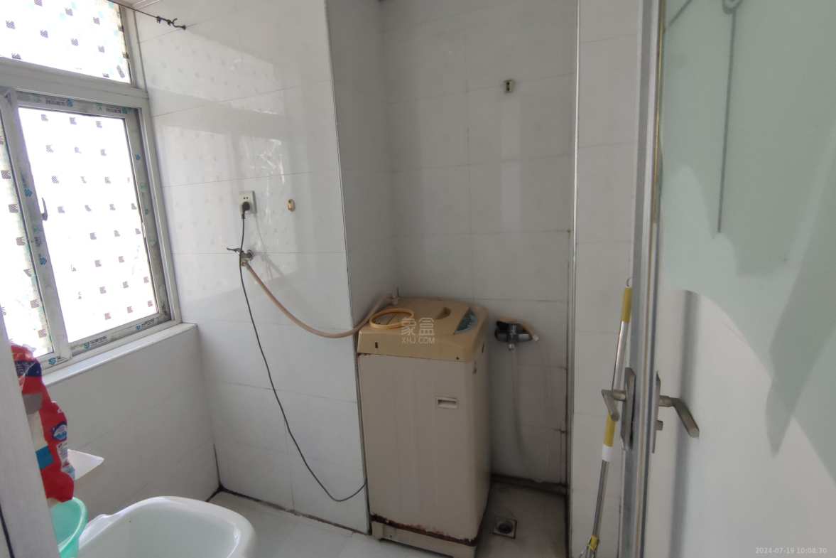 福鑫大厦  1室1厅1卫   800.00元/月室内图