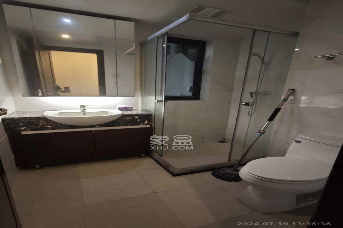 恒大御景天下城一期  3室1厅1卫   2200.00元/月室内图