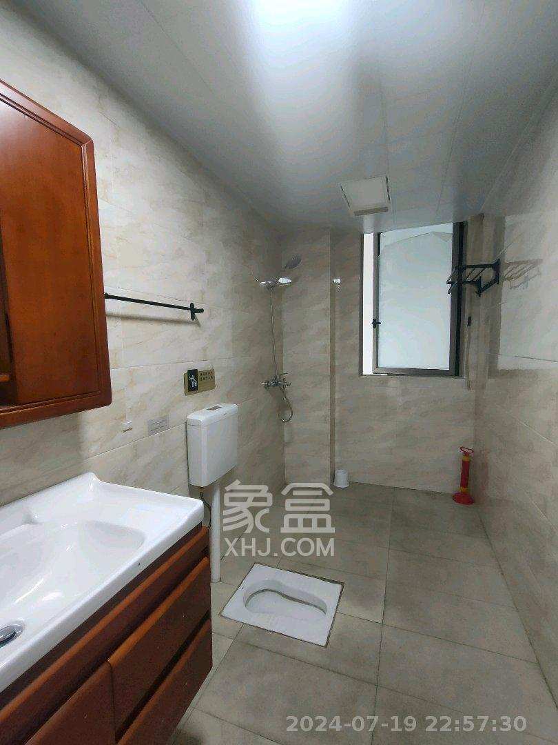 万象府台  4室2厅2卫    4500.0元/月室内图