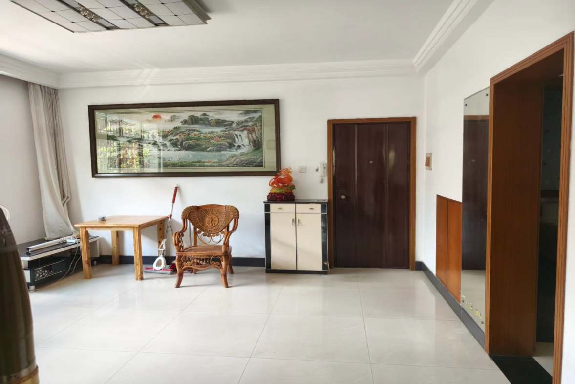 八一新村  3室2厅2卫    1300.0元/月室内图