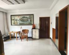 八一新村  3室2厅2卫    1300.0元/月