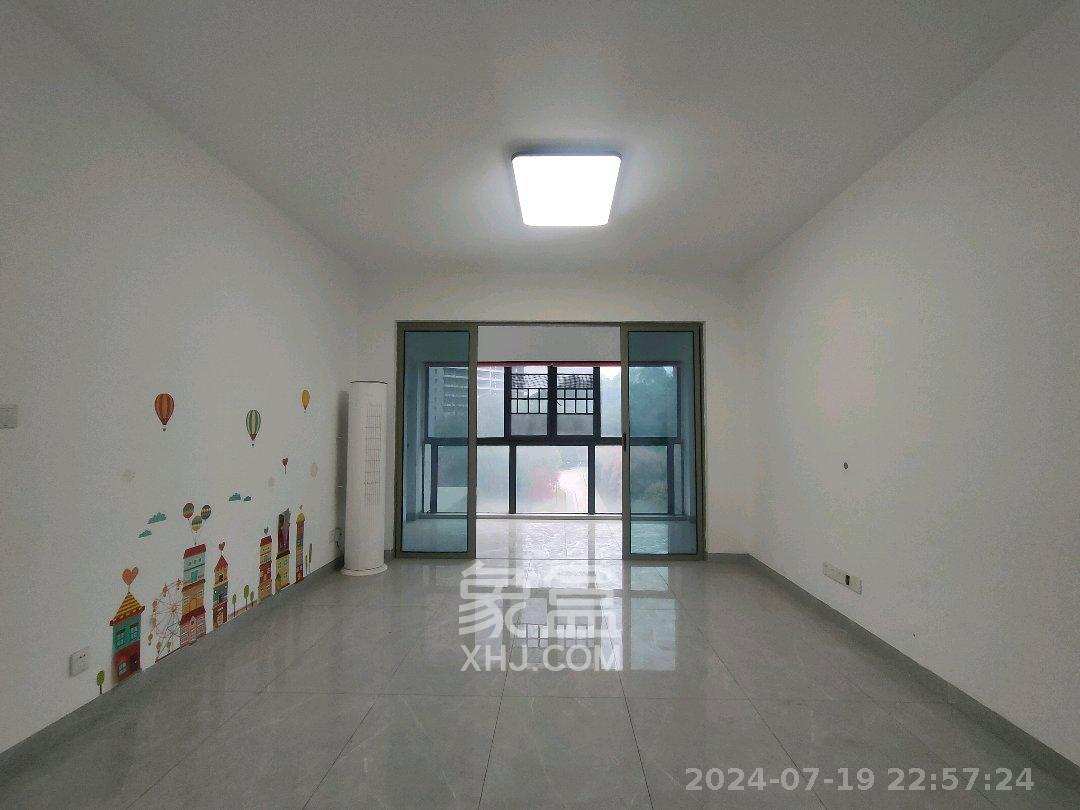 万象府台  4室2厅2卫    4500.0元/月室内图