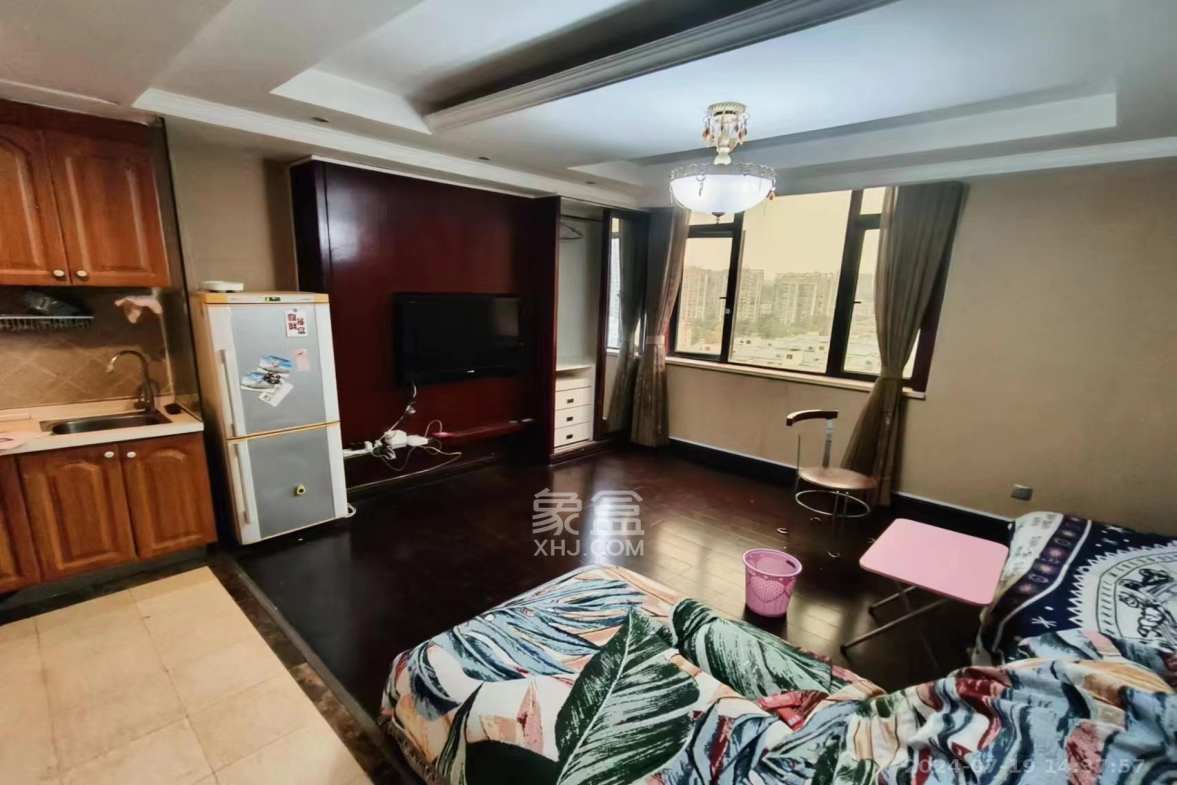 沁园春御院  1室1厅1卫    1800.0元/月室内图