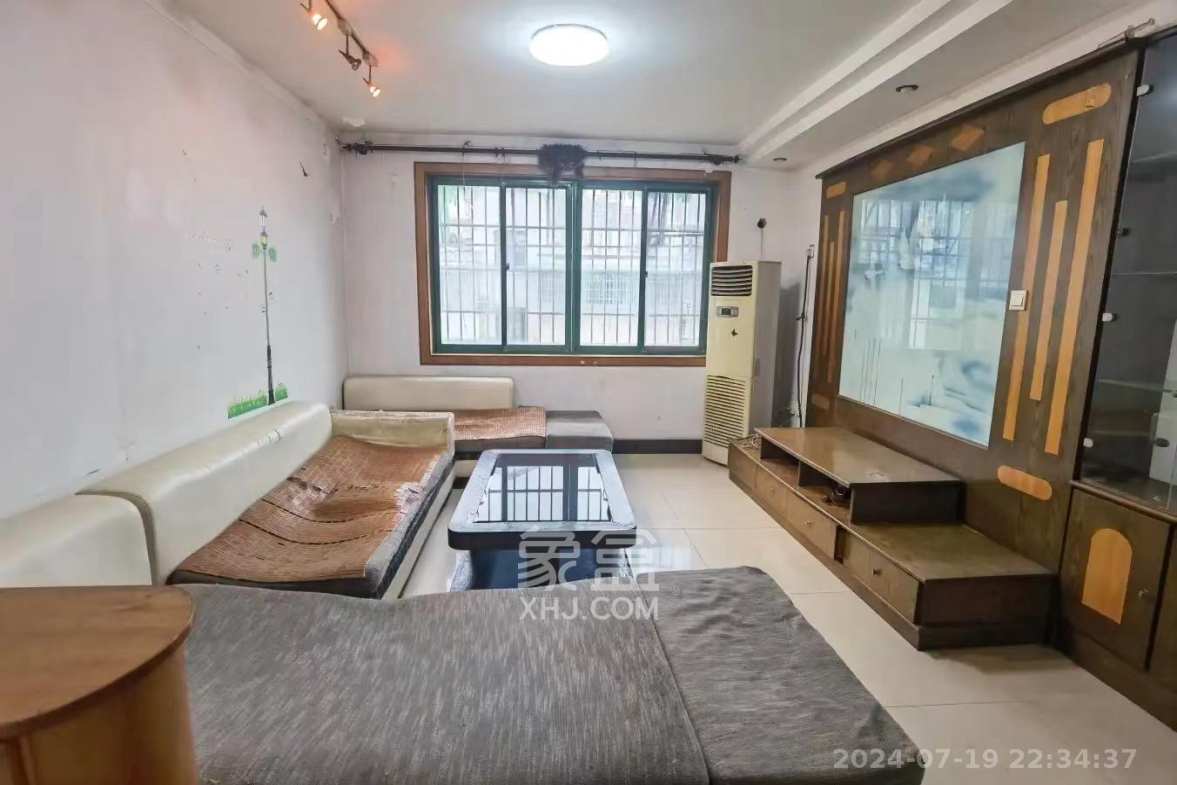 三湘小区  3室2厅1卫    1100.0元/月室内图1