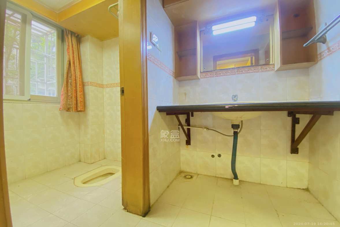 姚正街商住楼  2室1厅1卫   2600.00元/月室内图