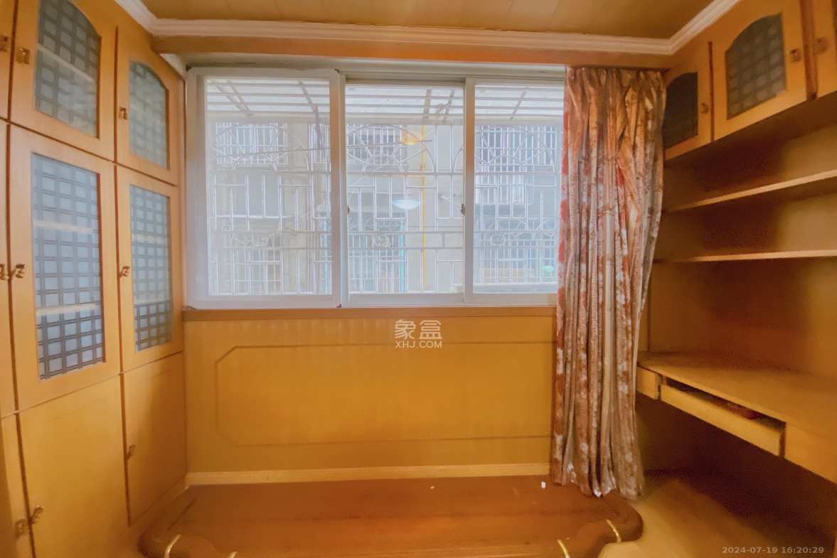 姚正街商住楼  2室1厅1卫   2600.00元/月室内图
