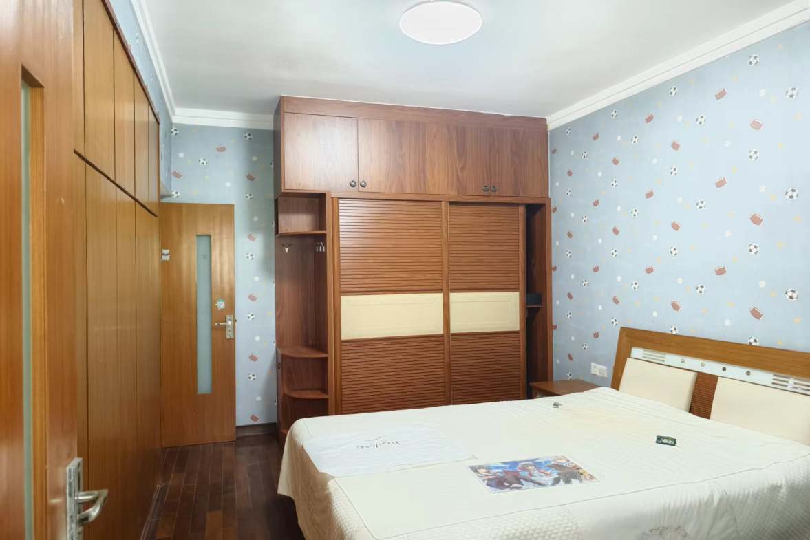 八一新村  3室2厅2卫    1300.0元/月室内图